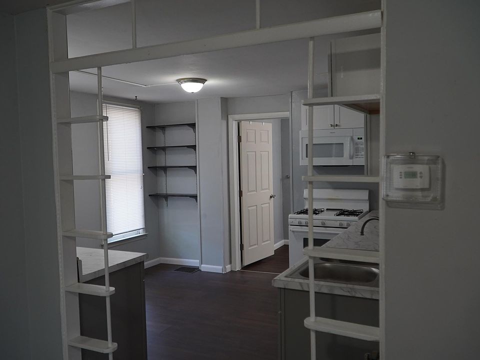 1st image of 125 Clinton Ave #1