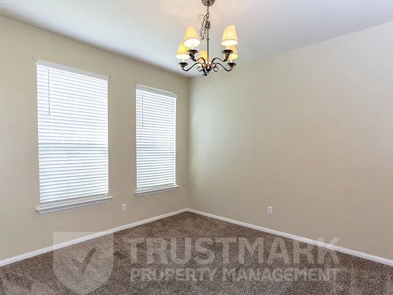 212 Crowfoot Dr #CROWFOOT212 — Photo 26