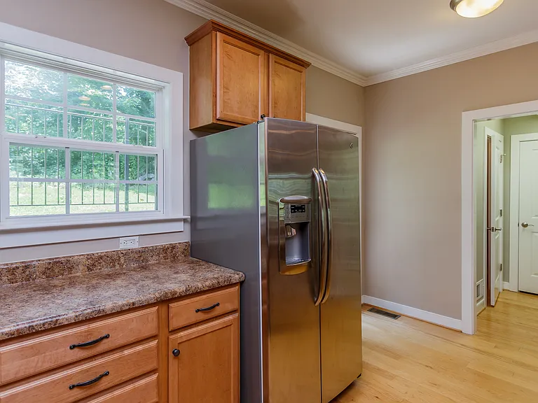 154 Brookwood Dr — Photo 5