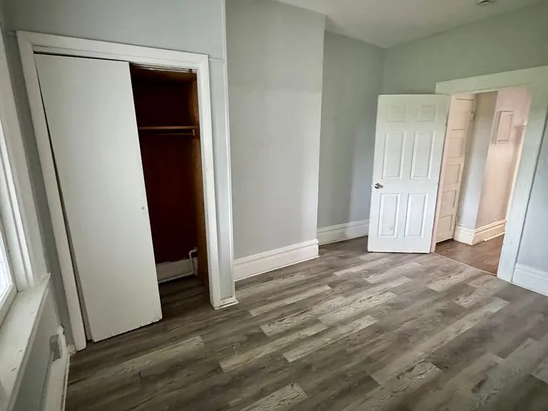 1810 Brownsville Rd — Photo 15