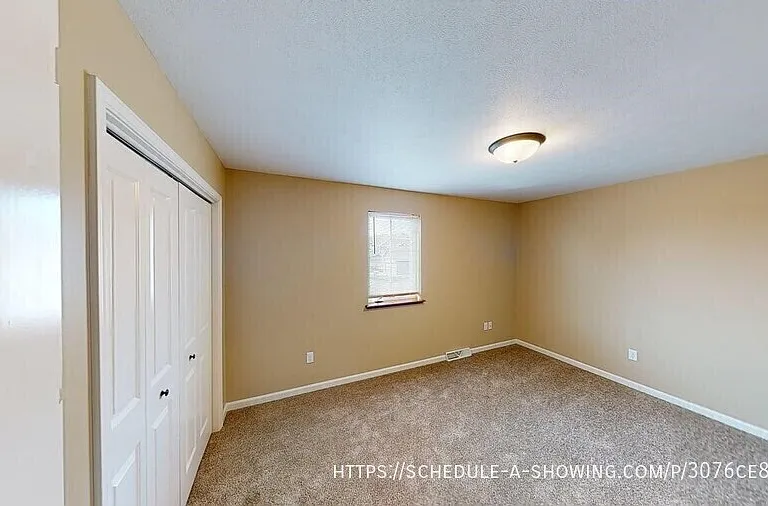 1802 N Creek Dr — Photo 12