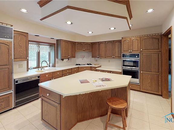 2nd image of 1115 Muirfield Dr