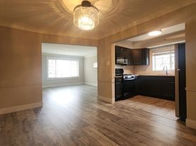 6401 Nottingham Avenue, 2 br / 1.0 ba, $1795