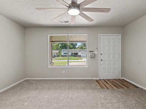 3rd image of 3129 Del Rancho Dr