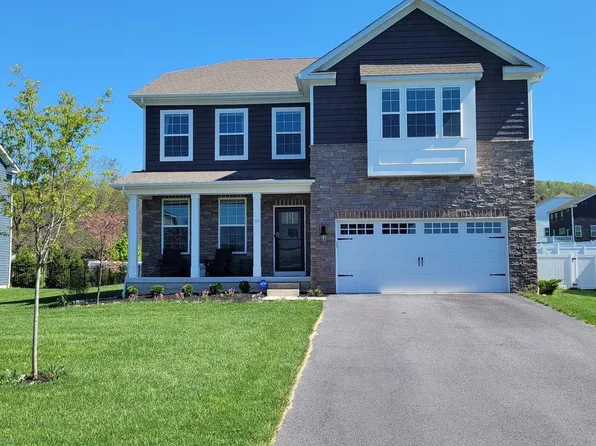 111 Teaberry Ct, Reading, PA 19608