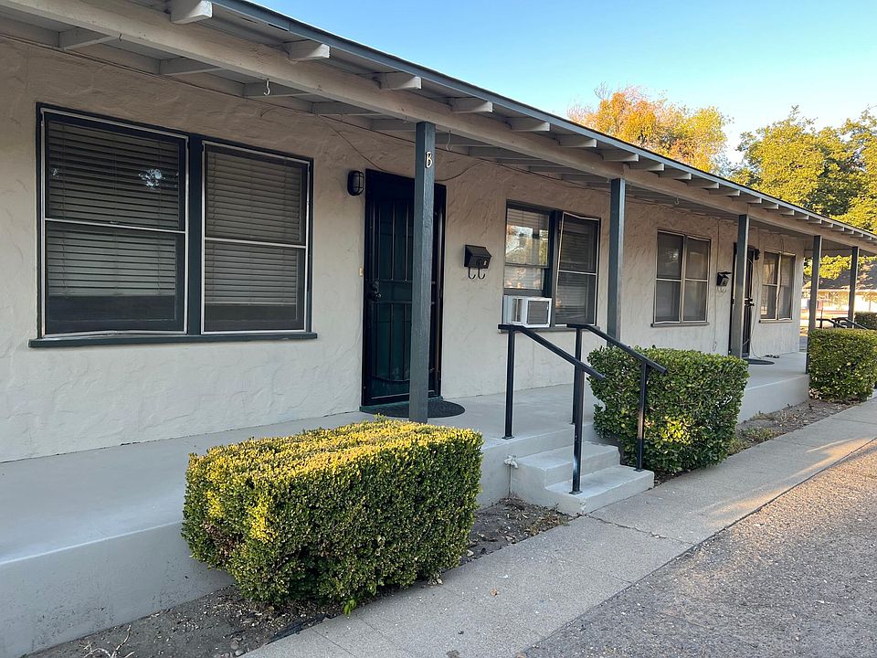 Unit B of a triplex, exterior view.