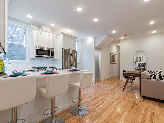 3rd image of 414 Baldwin Ave #1