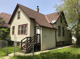 126 W Center St, Milwaukee, WI 53212