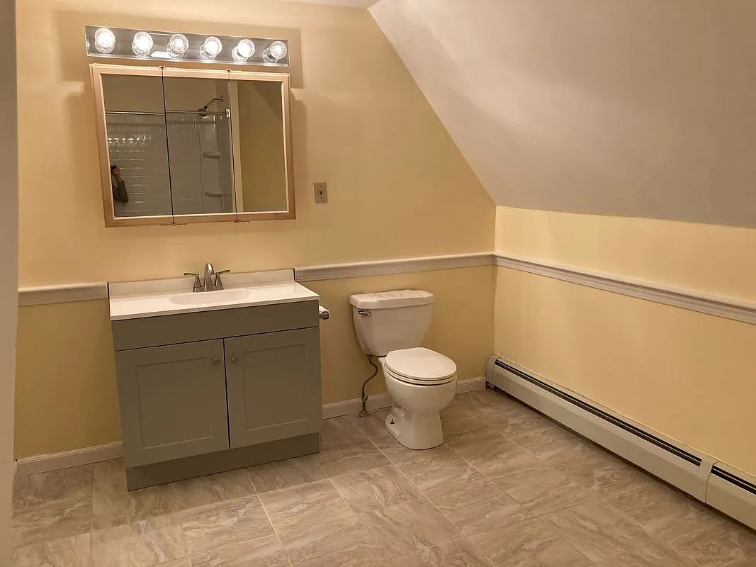 2 bed, 1.0 bath, 980 sqft, $1,750 — Photo 4