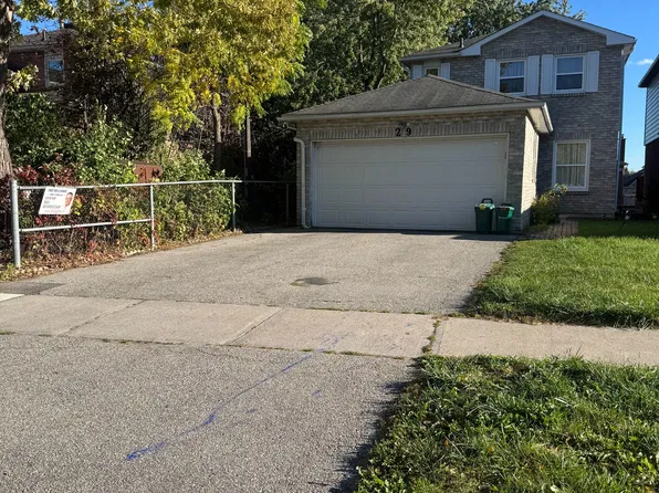 29 Bingham St, Richmond Hill, ON L4C 8Y7