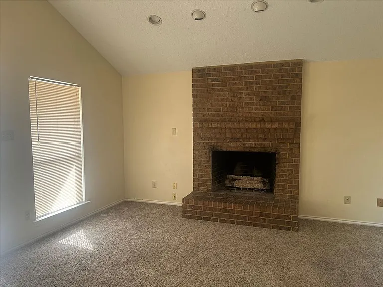 1 Lakeway Dr #A — Photo 6
