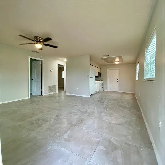 1534 Oak Dr — Photo 4