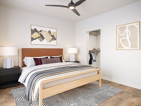4th image of 1007 S Mint St #1611
