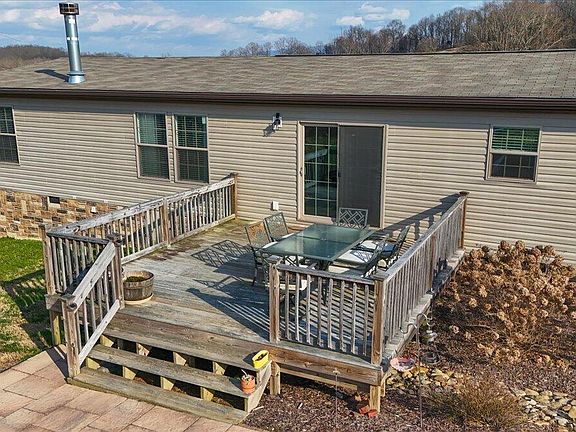 5th image of 933 Hunting Hill Rd