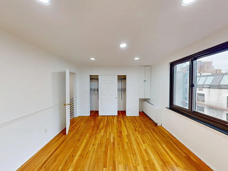 10 Jones St #5E — Photo 10