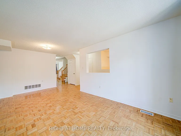 120 Railroad St #9 — Photo 7