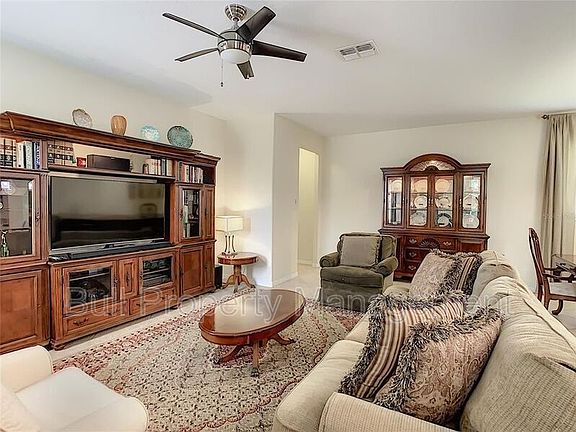 3rd image of 6800 Little Blue Ln