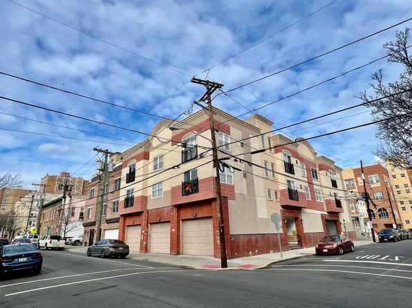 320 62nd St APT 302, West New York, NJ 07093