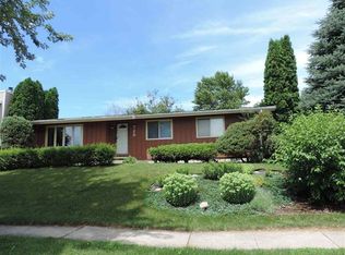 729 Wildwood Rd, Waterloo, IA 50702