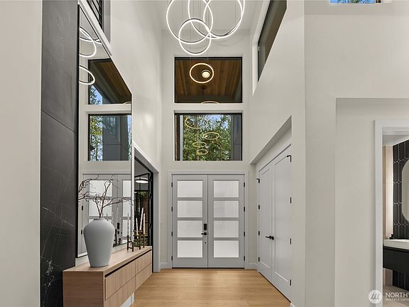 2nd image of 7356 151st Avenue NE