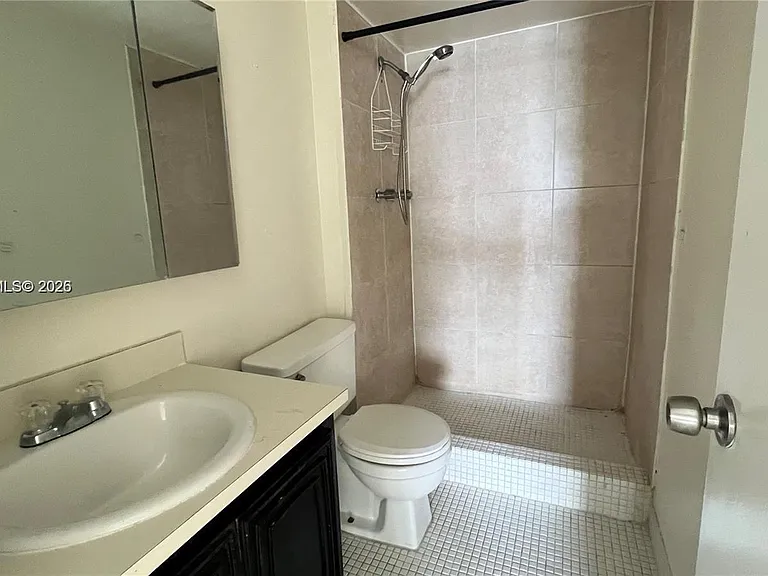 486 NW 165th Street Rd #B606 — Photo 13