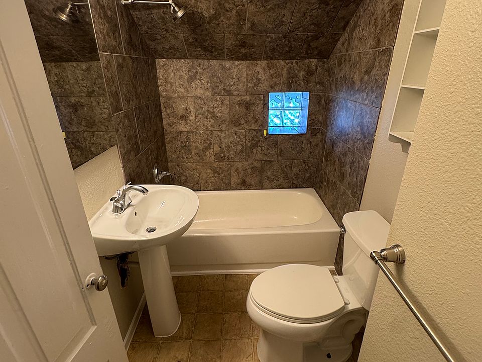 1st image of 123 E Spring St