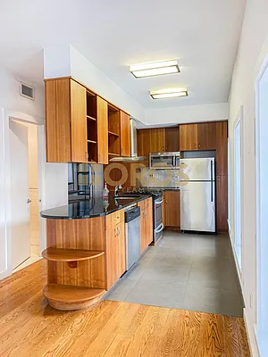 Rented by City Connections Realty | media 19