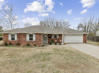 302 Rock Rd, McAlester, OK 74501