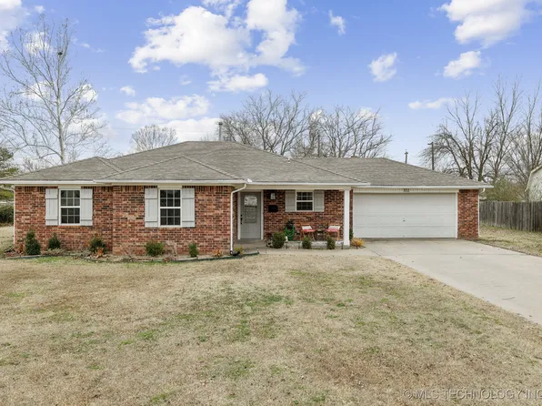 302 Rock Rd, McAlester, OK 74501