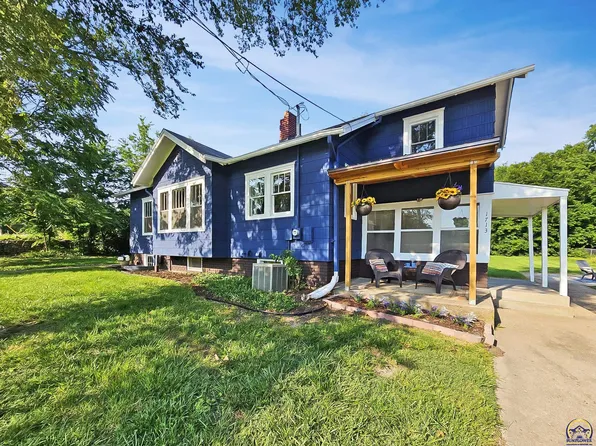 1713 Casement Rd, Manhattan, KS 66502