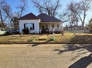 1010 N Howard St, Palestine, TX 75801