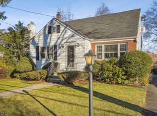 7 Pleasant Ave, Montclair, NJ 07042