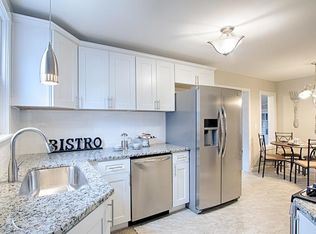 23 Lorimer St, Springfield, MA 01151