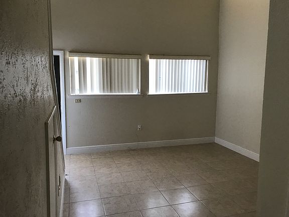 5th image of 3936 Crayrich Cir