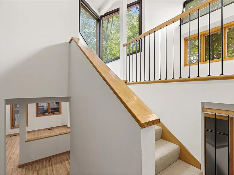 1424 Bradford Dr — Photo 33