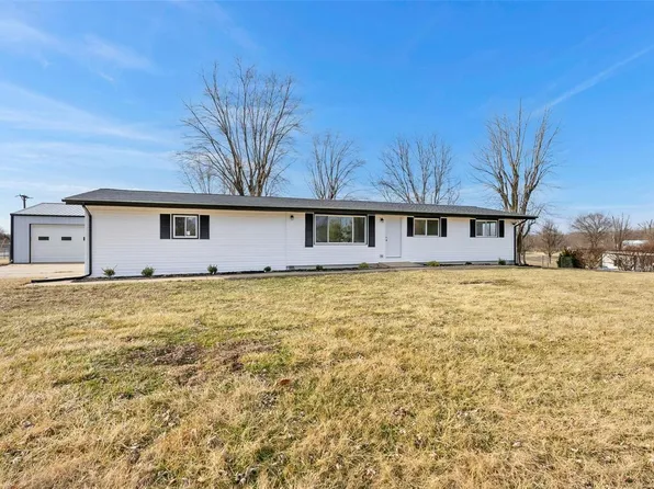 1008 Highway E, Silex, MO 63377