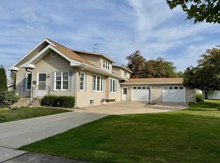 560 11th St, Fennimore, WI 53809