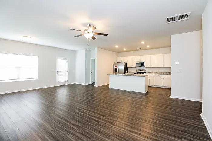 212 Dorian Loop — Photo 5