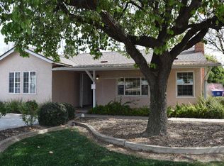 990 10th Ave, Kingsburg, CA