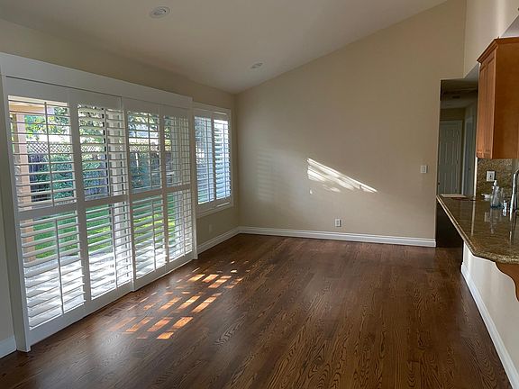 5th image of 4724 Westmont Ave