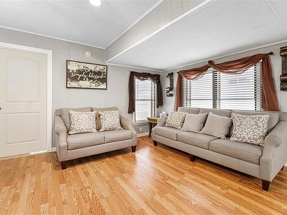 2nd image of 1402 S Cage Blvd Unit 201