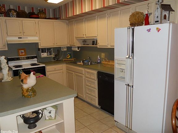 2nd image of 100 Discovery Bay Ln Unit 8