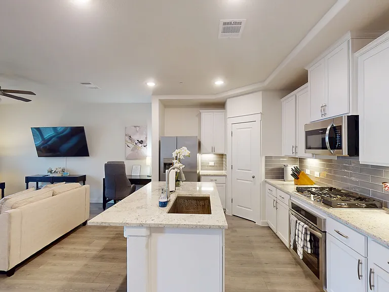 Fiore Dr — Photo 18