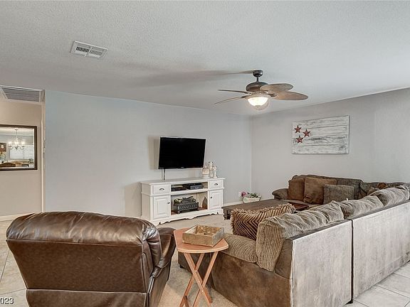 5th image of 3728 Prosperity Ln