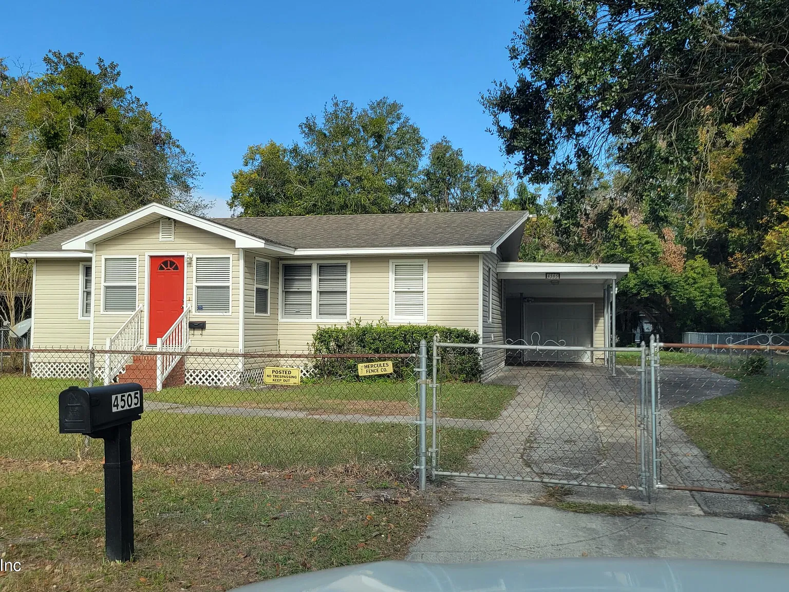 3 bed, 1.0 bath, 1020 sqft, $1,550 — Photo 1