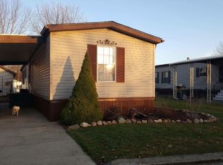 720 Country Pines Dr SW, Warren, OH 44481