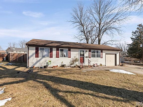 2nd image of 706 Merlin Ct