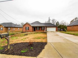 2013 Barretts Ridge Dr, Murfreesboro, TN 37130