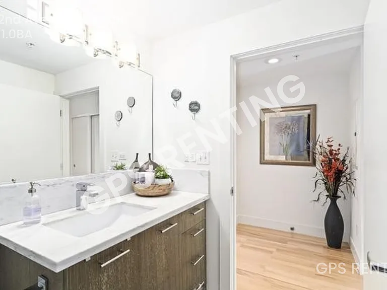 2911 2nd Ave #712 — Photo 6
