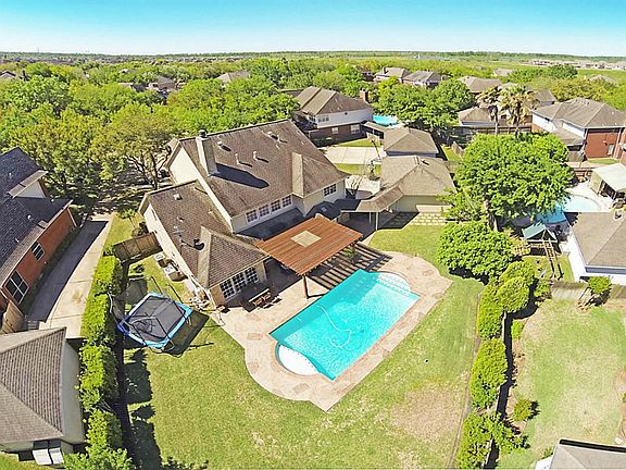 3rd image of 3507 Orchard Blossom Dr